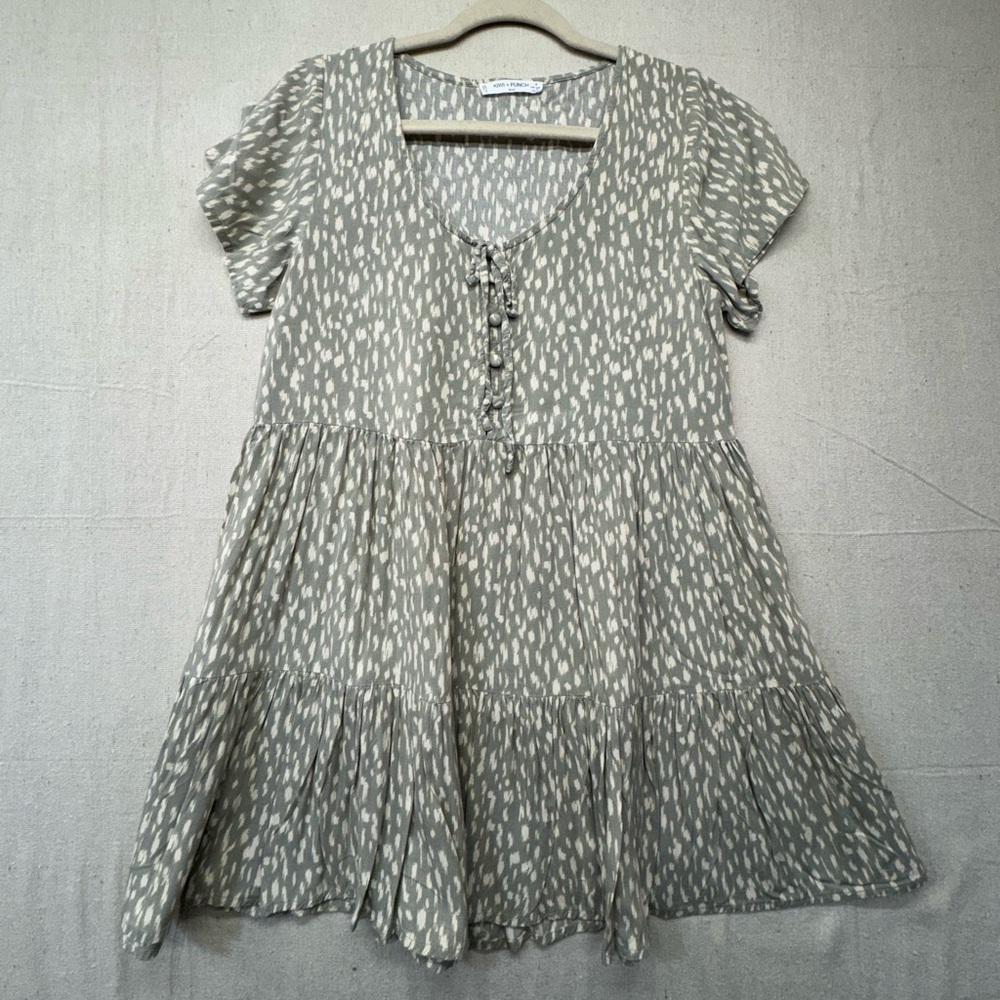 Kiwi Punch Gray Patterned Short Sleeve Dress - image 1